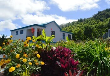 Domaine Les Rosiers Guest House