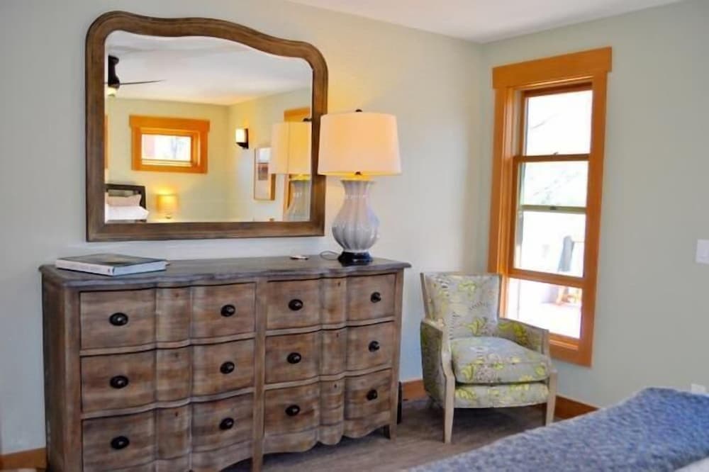 River House Downstream 3 Bedroom Holiday Home By Pinon Vacation Rentals