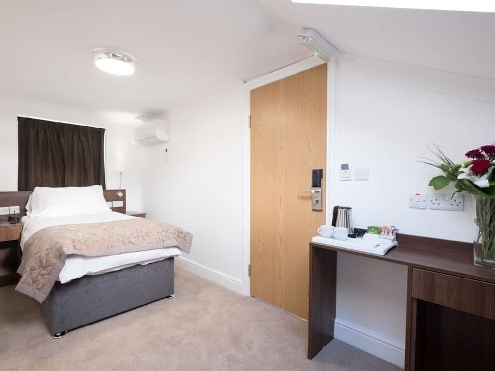 Signature Hotel London