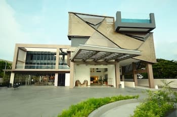 Hue Hotels and Resorts Puerto Princesa Managed by HII