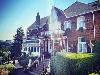 The Robin Hill Hotel