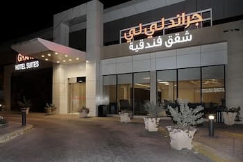 Grand Lily Hotel Suites