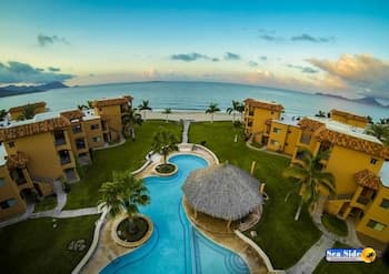 Las Glorias LG307 3 Bedroom Apartment By Seaside San Carlos