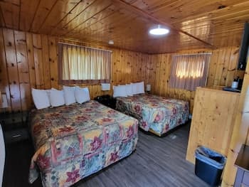 Sunset Motel of St. Ignace