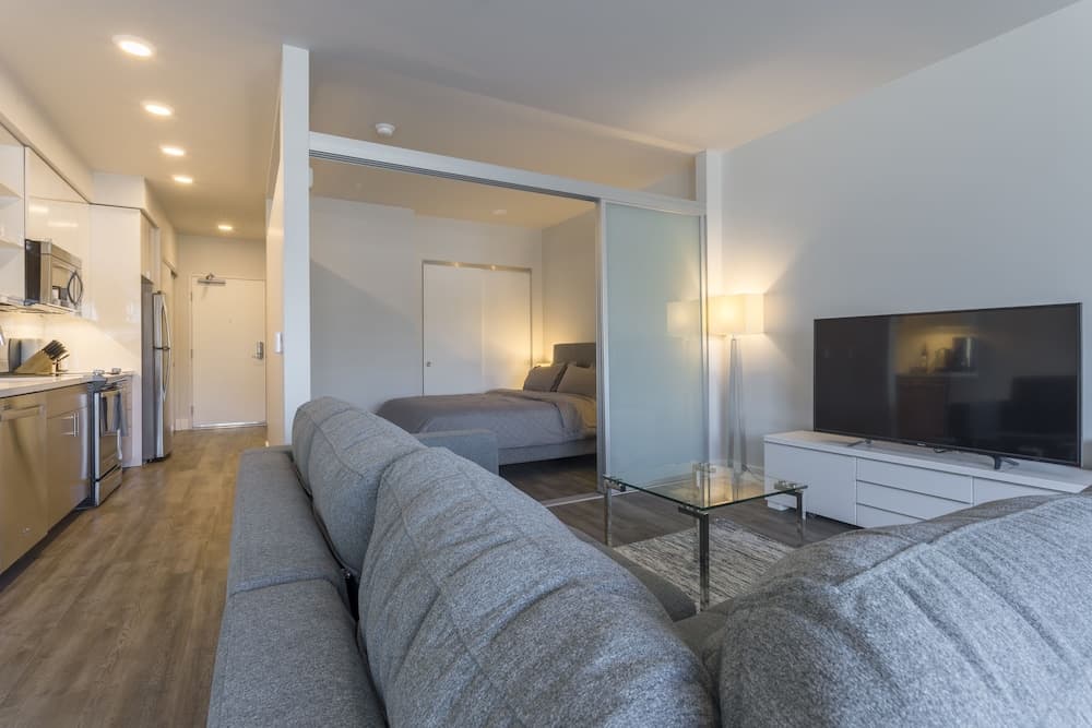 Domicile Suites at Mark on 8th