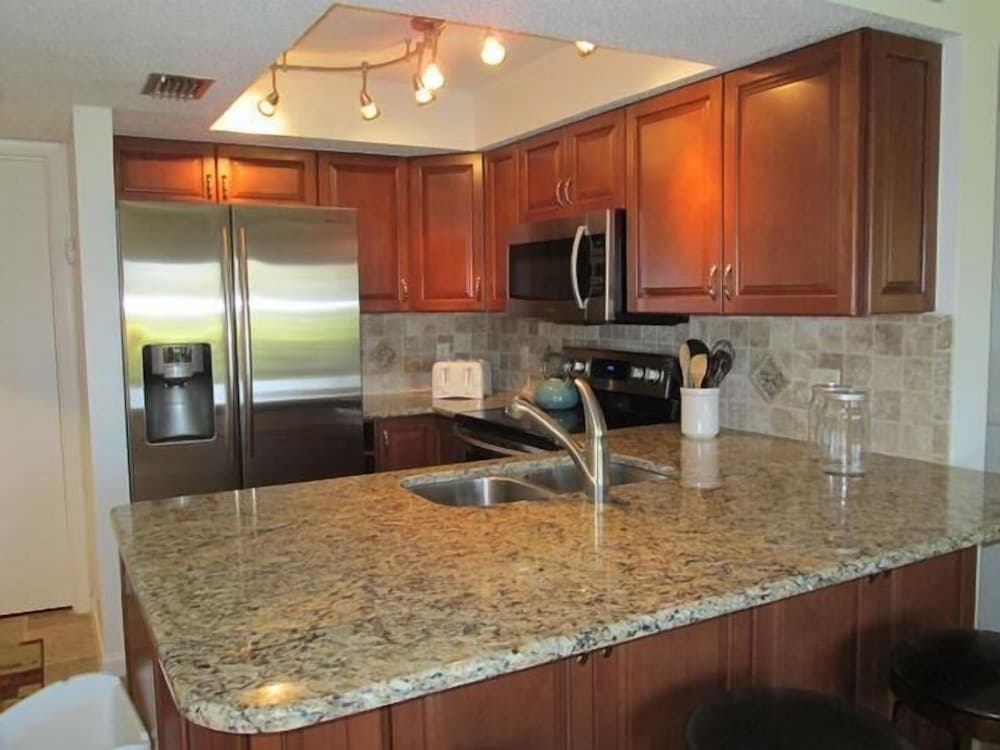 Cove II 612F 2 Bedroom Condo By Midnight Cove II