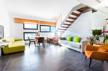 Cosmo Apartments Sants