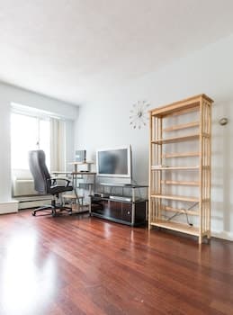 Harvard Square Apartments by Next Star