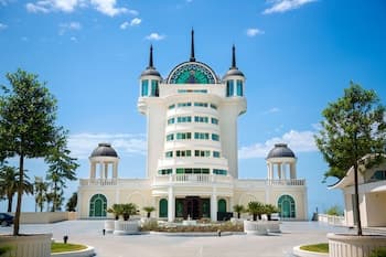 Castello Mare Hotel & Wellness Resort