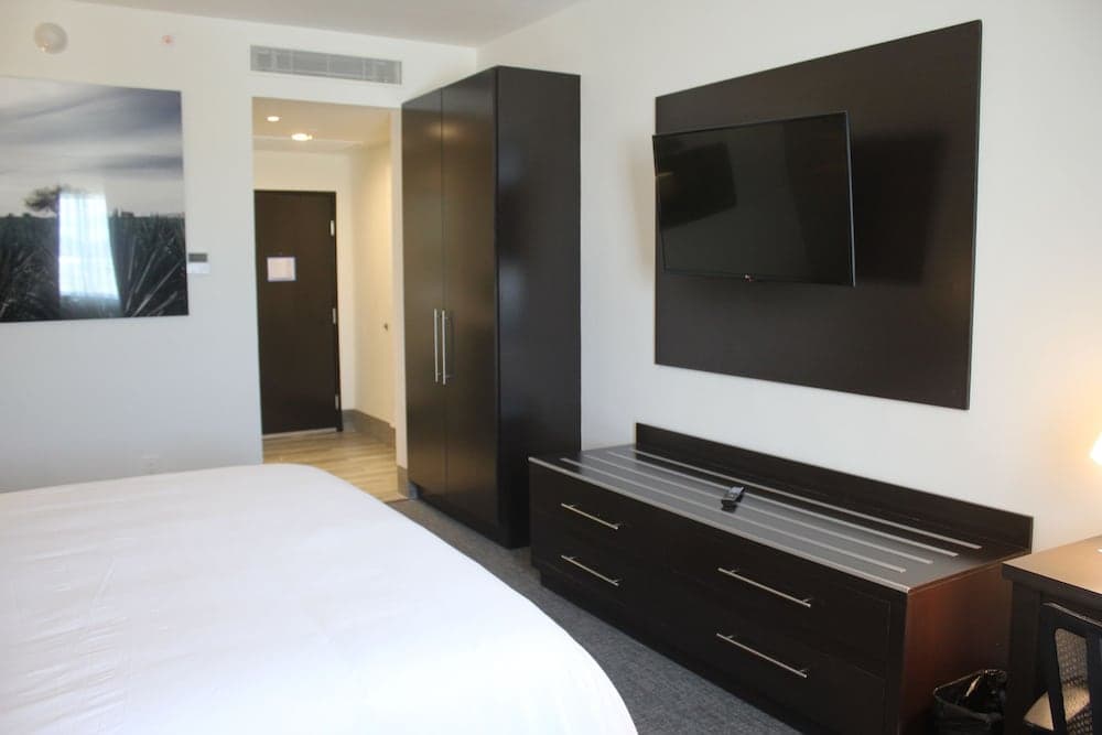 Holiday Inn Express & Suites Silao Aeropuerto - Terminal by IHG