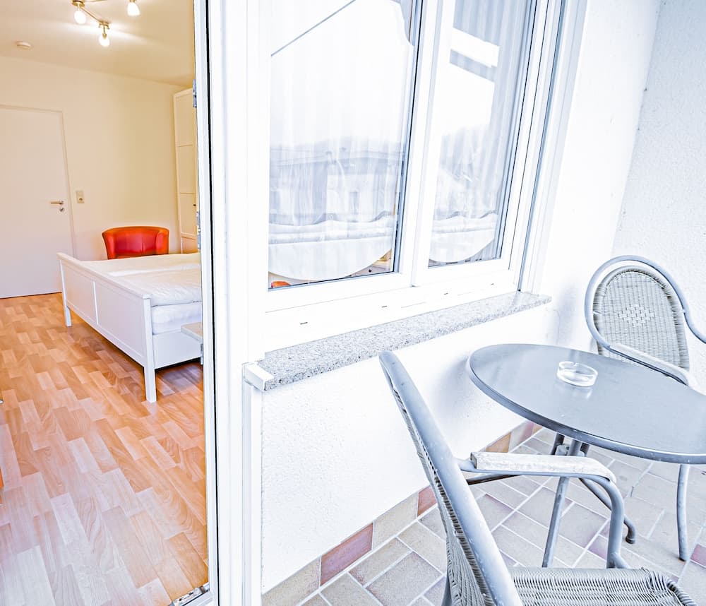 Johannishof Wine-Cafe & Guesthouse