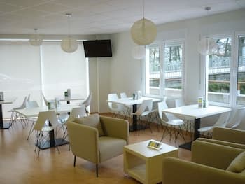 Pensión Albergue Puente Ribeira - Hostel