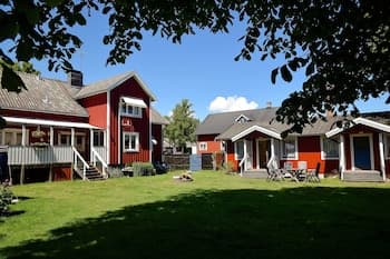 Alvaret Hotel & Hostel