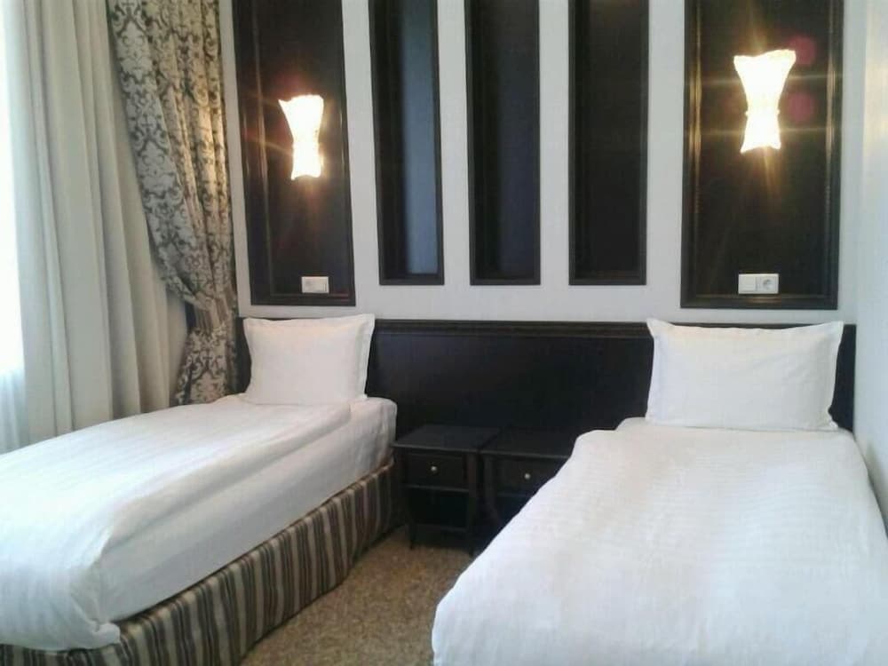 Royal Petrol Hotel Taldykorgan