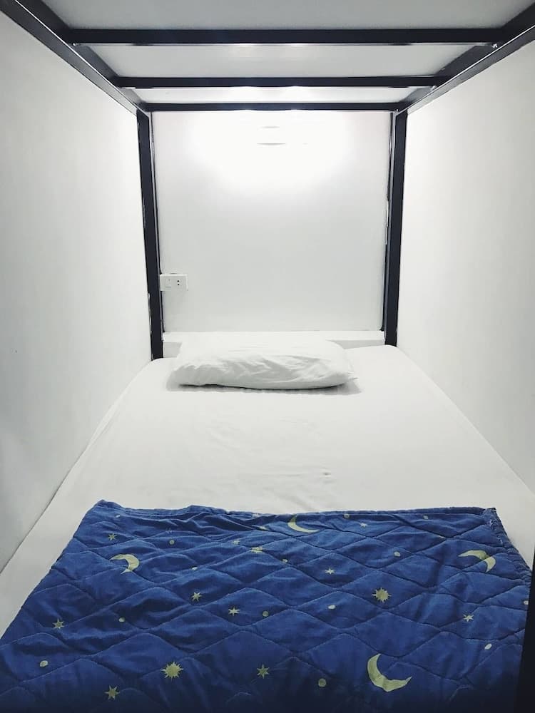 Near The Park Backpack House