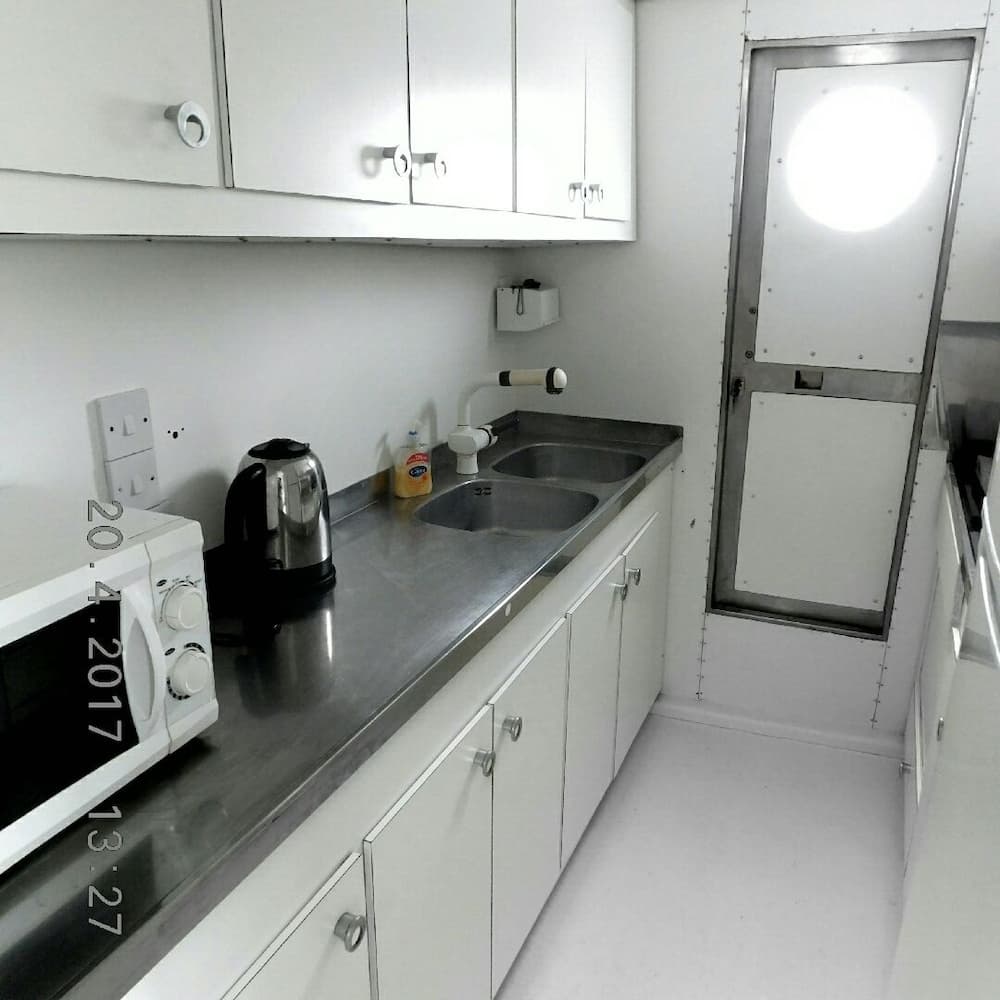 60ft Motor Yacht in Ocean Village Gibraltar