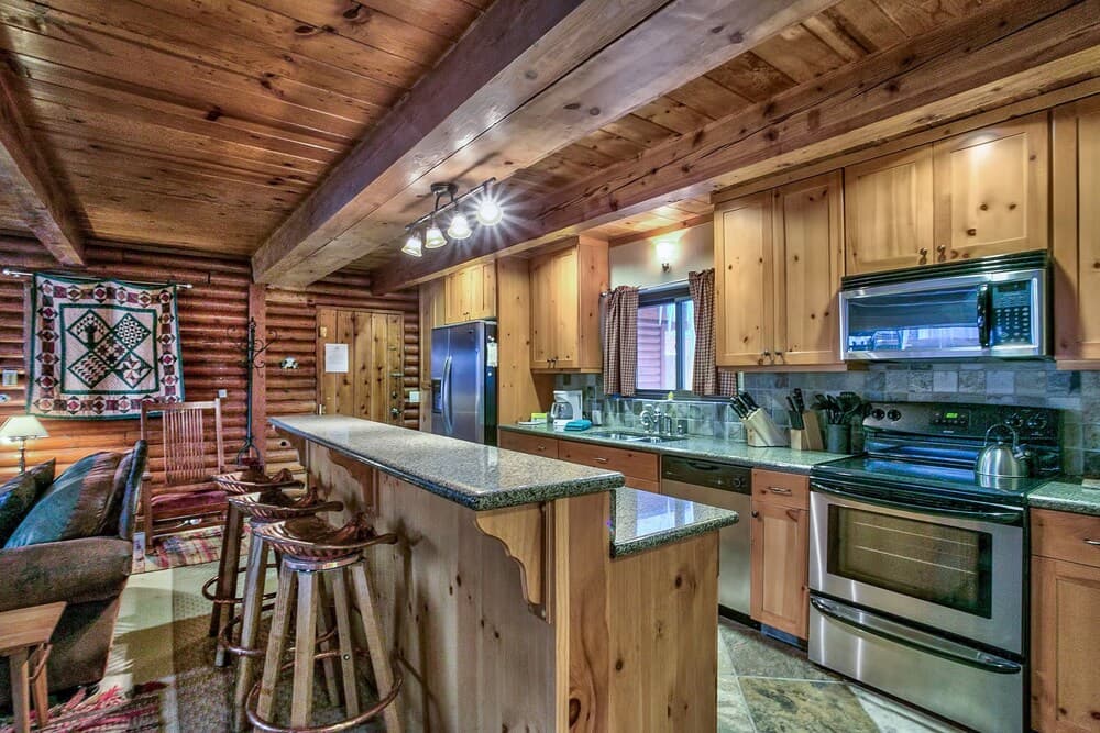 Meadow View 764s 2 Bedroom Cabin by RedAwning