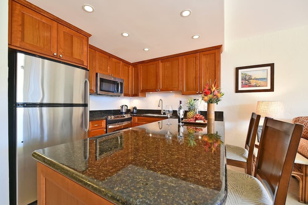 Papakea #e207 1 Bedroom Condo by RedAwning