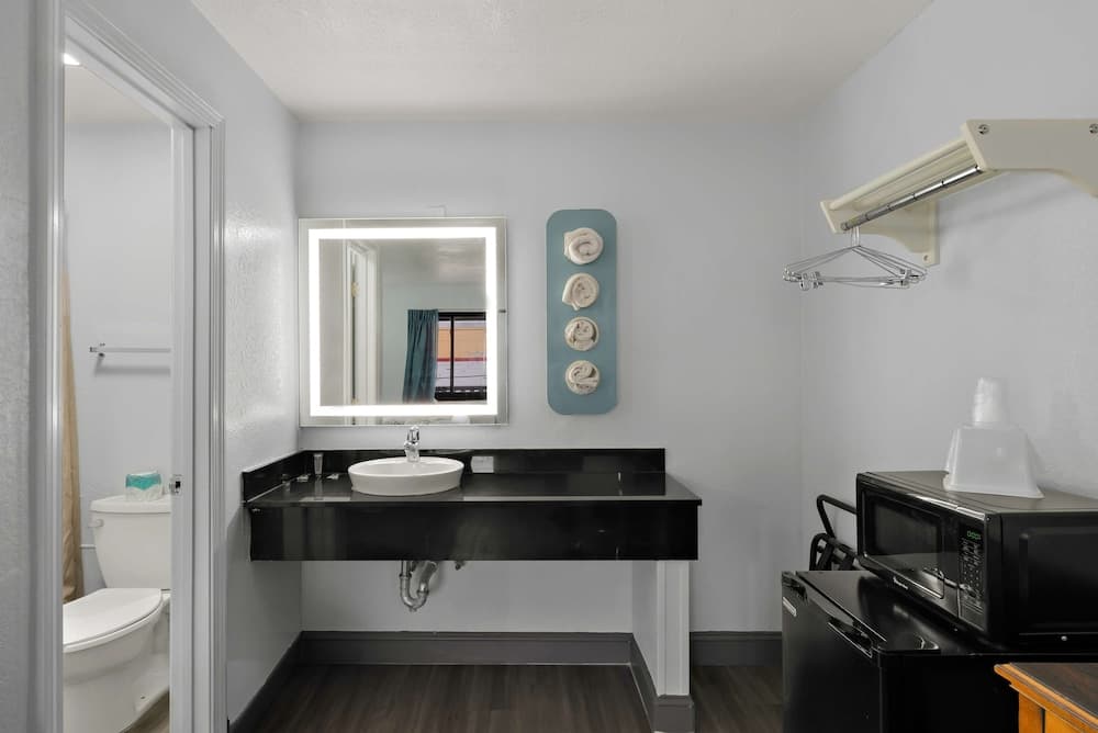 Americas Best Value Inn Bangor