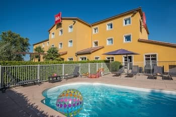 ibis Manosque Cadarache