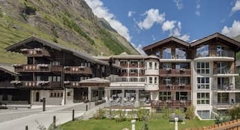 SchlossHotel Zermatt – Active & CBD Spa Hotel