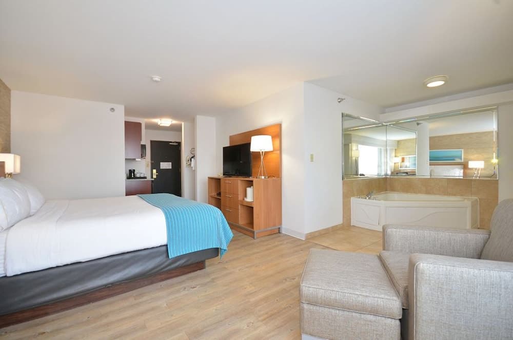 Holiday Inn Express & Suites Farmington by IHG