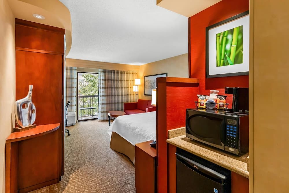 Sonesta Essential Junction City