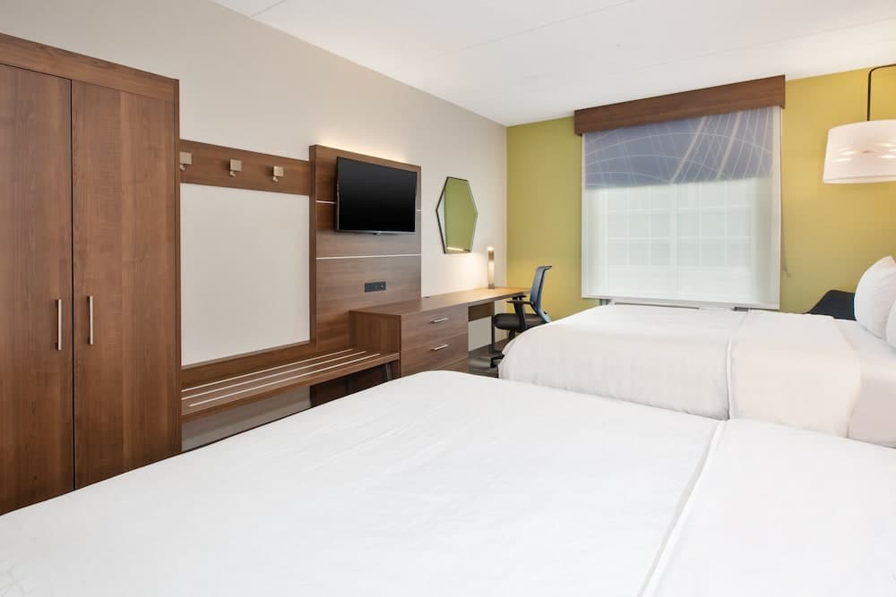 Holiday Inn Express Hotel & Suites Warrenton by IHG