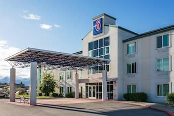 Motel 6 Anchorage, AK - Midtown