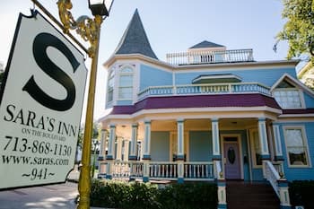Sara's Inn On The Boulevard