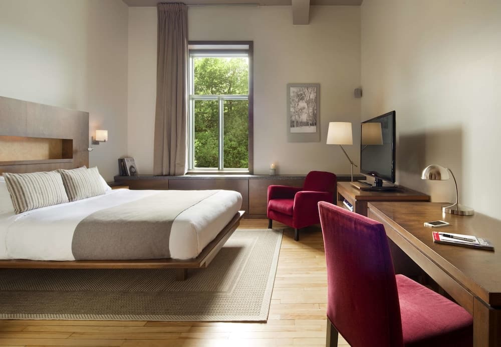 Hotel 71 by Preferred Hotels & Resorts