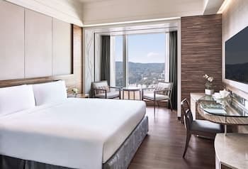 Nina Hotel Tsuen Wan West