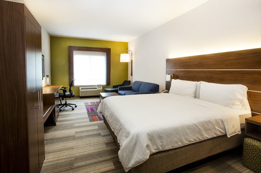 Holiday Inn Express & Suites Bethlehem Arpt-Allentown Area