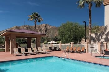 Courtyard by Marriott Santa Clarita Valencia