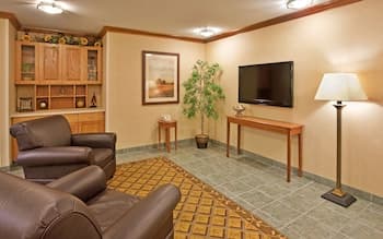 Candlewood Suites Junction City Fort Riley, an IHG Hotel