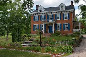 Lightner Farmhouse B&B