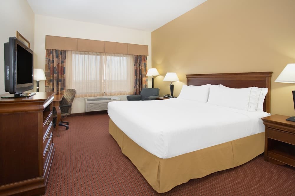 Holiday Inn Express Hotel & Suites Las Vegas by IHG