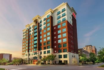 Hampton Inn & Suites National Harbor - Alexandria Area