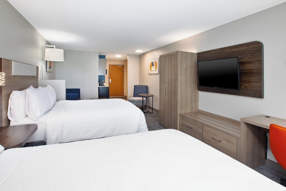 Holiday Inn Express & Suites Buffalo by IHG