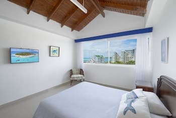 Penthouse Sea View 705A