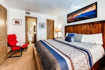 Mountainside Condominiums by CRMR