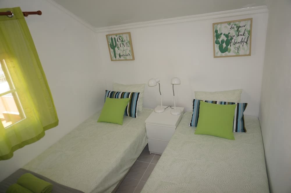 Oriente DNA Studios & Rooms