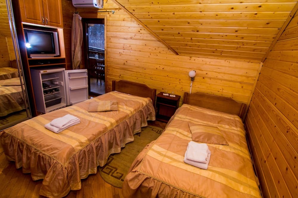 Hotel and restaurant complex Skolmo