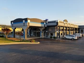 Gateway Inn and Suites