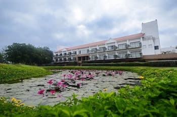 Kensville Golf and Country Club