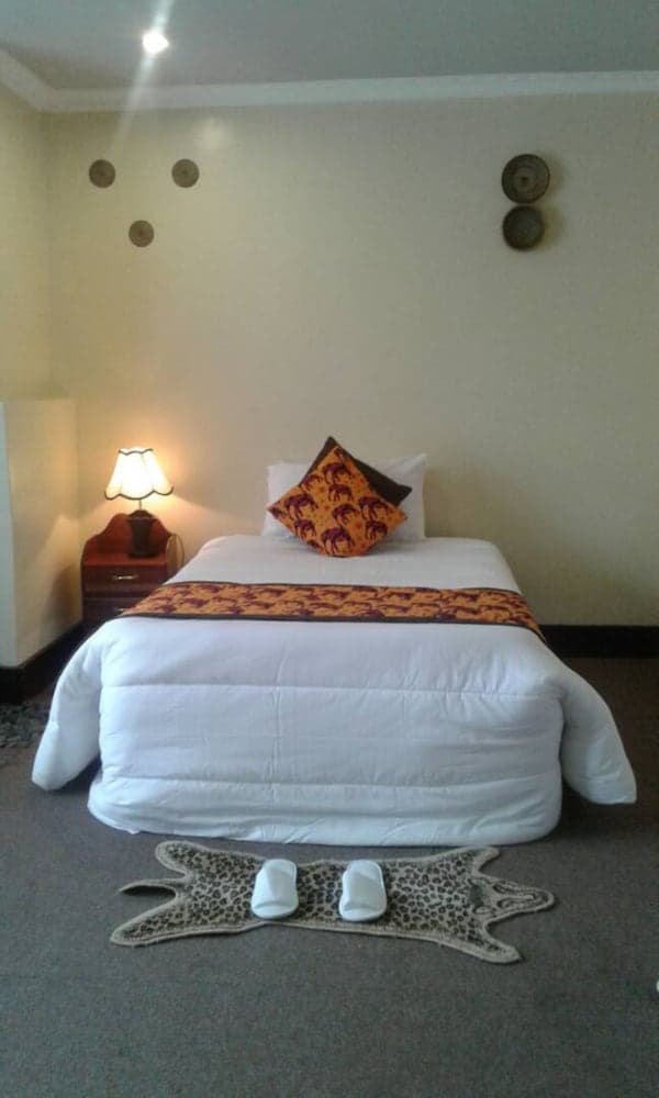 Da Vinci Gorilla Lodge