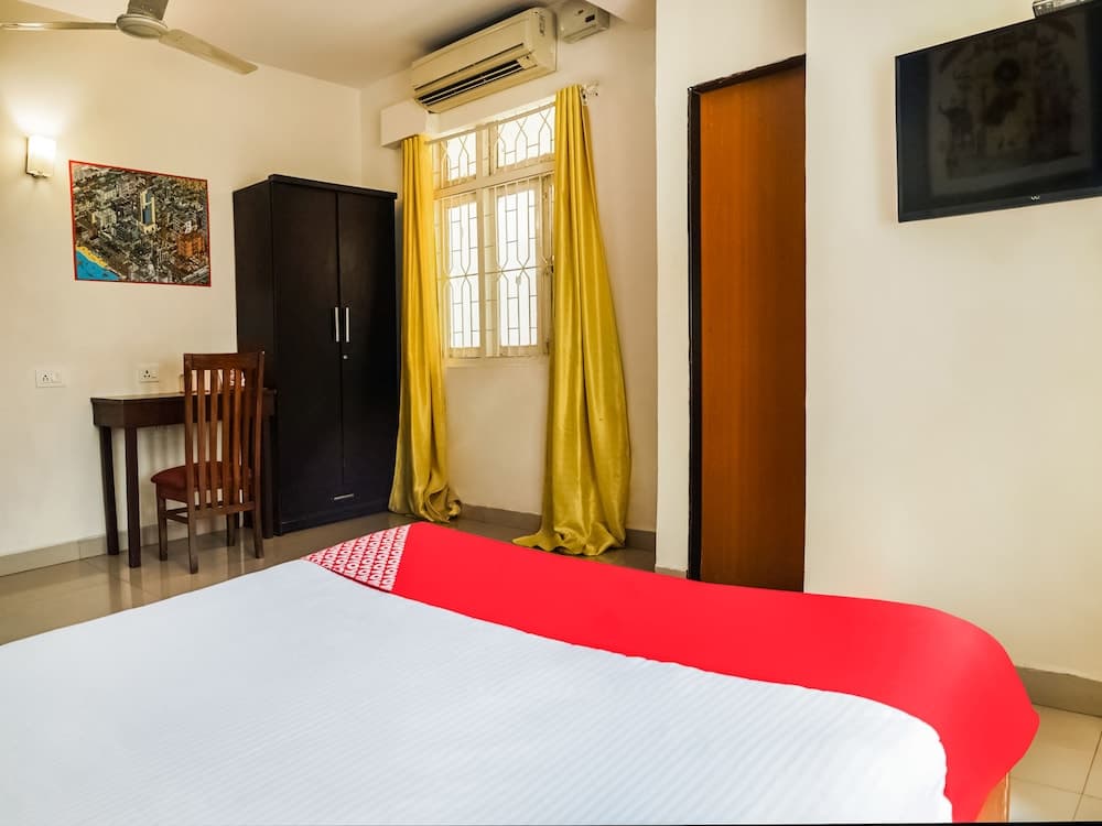 OYO Flagship 395 Miramar Beach