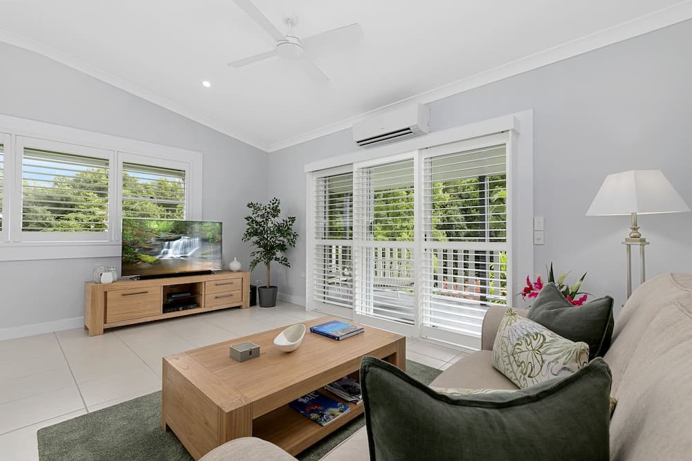 The Country House at Hunchy Montville