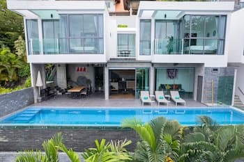 Baan Saint Tropez Villas Kata Beach