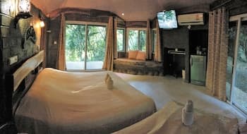 Baandin Chiewlarn Resort